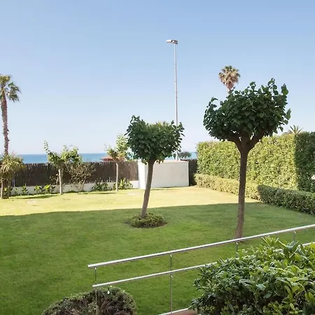 Seahomes Vacations - Seafront Fenals With Pkg *