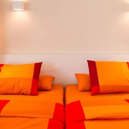 Seahomes Vacations - Seafront Fenals With Pkg Appartement Lloret de Mar